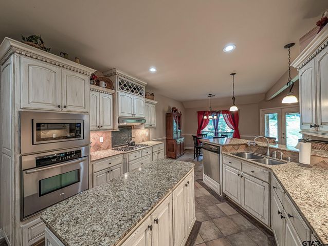 12360 Southhaven, Flint, TX 75762