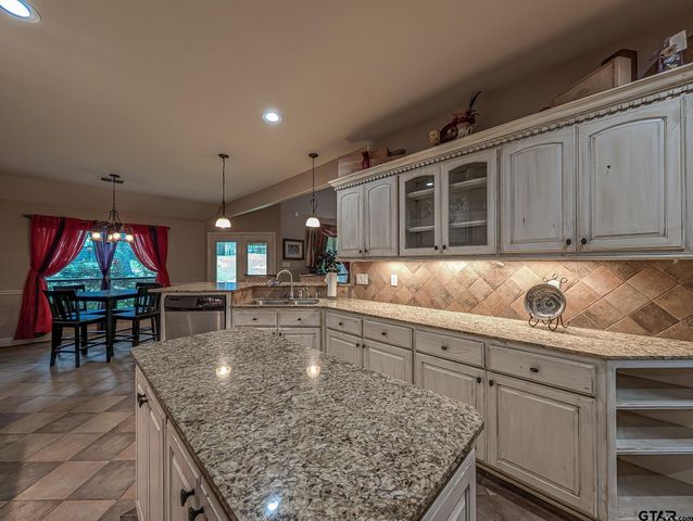 12360 Southhaven, Flint, TX 75762
