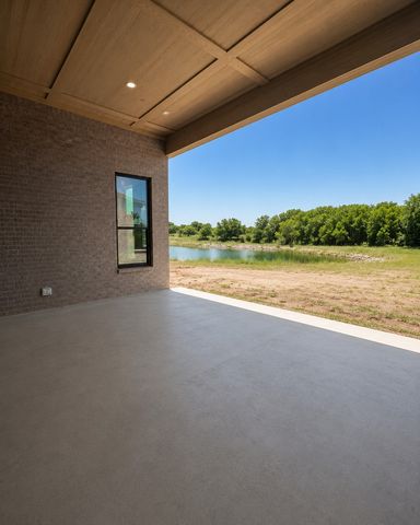 2800 Southbay Circle, Northlake, TX 76226