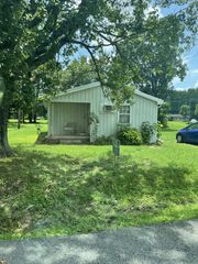 216 Strawberry St, Portland, TN 37148