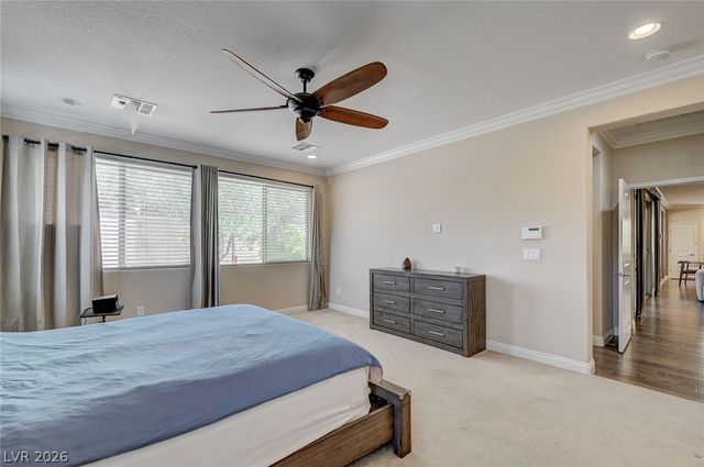 8586 Monument Lake Court, Las Vegas, NV 89113