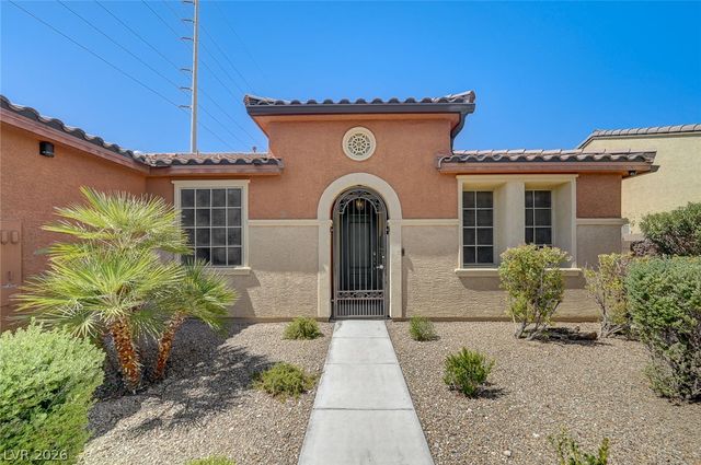 8586 Monument Lake Court, Las Vegas, NV 89113