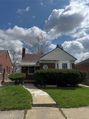 6884 Memorial Avenue, Detroit, MI 48228