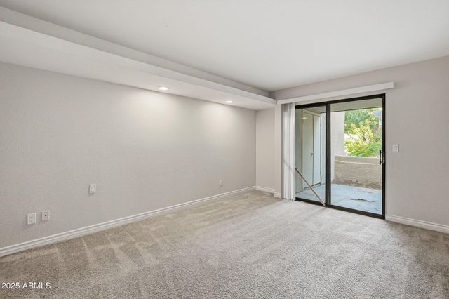 3329 W DANBURY Drive F109, Phoenix, AZ 85053