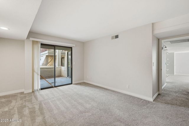 3329 W DANBURY Drive F109, Phoenix, AZ 85053