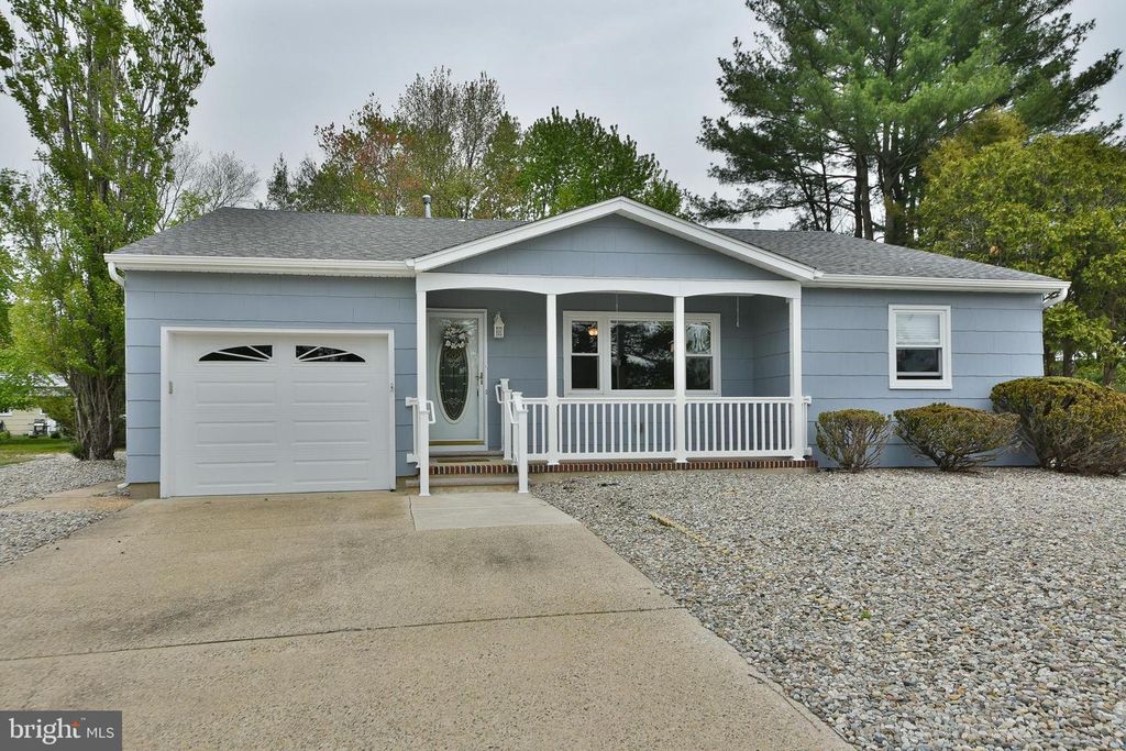 106 HATFIELD CT, Toms River, NJ 08757