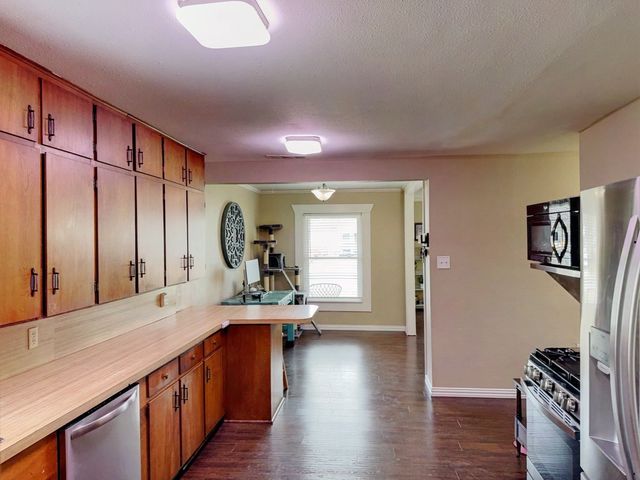 634 Oak Ridge Lane, Irving, TX 75061