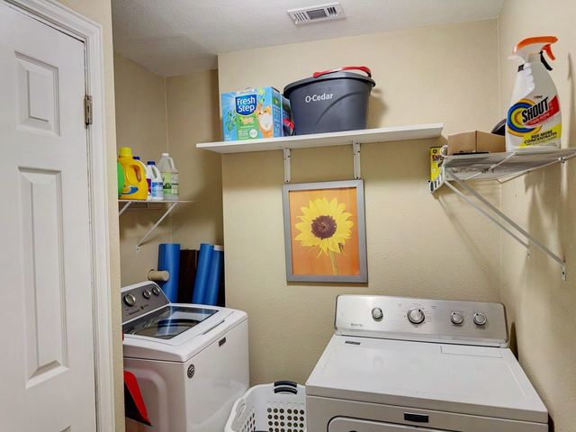 634 Oak Ridge Lane, Irving, TX 75061