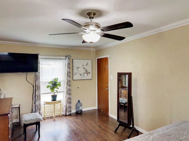 634 Oak Ridge Lane, Irving, TX 75061