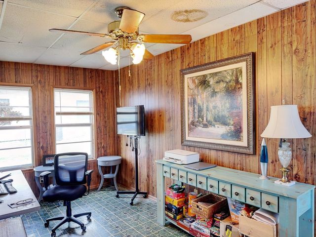 634 Oak Ridge Lane, Irving, TX 75061