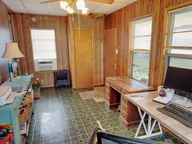 634 Oak Ridge Lane, Irving, TX 75061