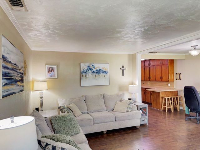 634 Oak Ridge Lane, Irving, TX 75061