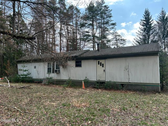 147 Lampman Road, Broadalbin, NY 12025