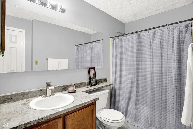 3937 Sarasota Drive, Franklin, IN 46131