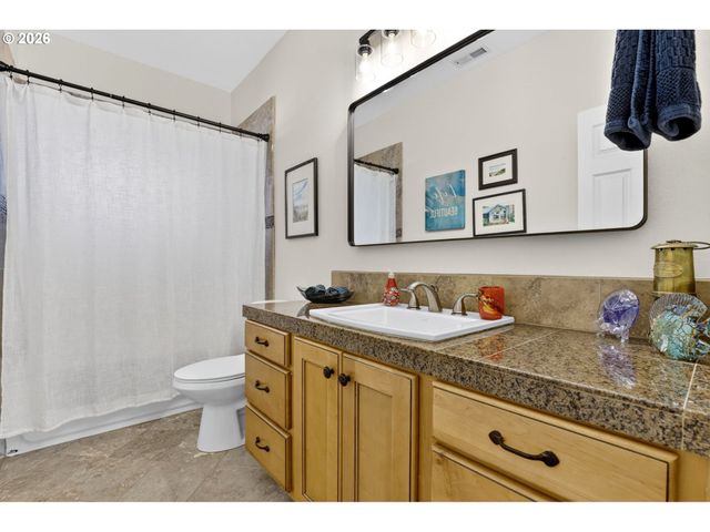 18525 Ne Marine Dr. E3, Portland, OR 97230