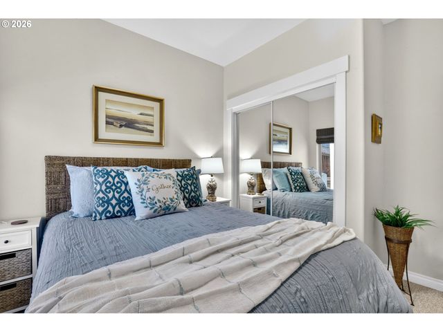 18525 Ne Marine Dr. E3, Portland, OR 97230