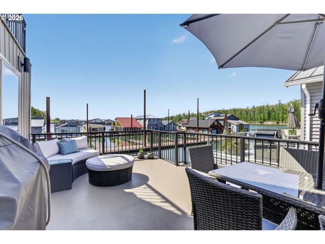 18525 Ne Marine Dr. E3, Portland, OR 97230