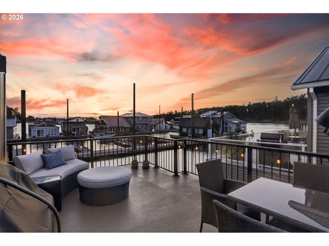 18525 Ne Marine Dr. E3, Portland, OR 97230