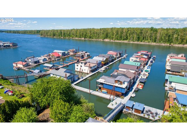 18525 Ne Marine Dr. E3, Portland, OR 97230