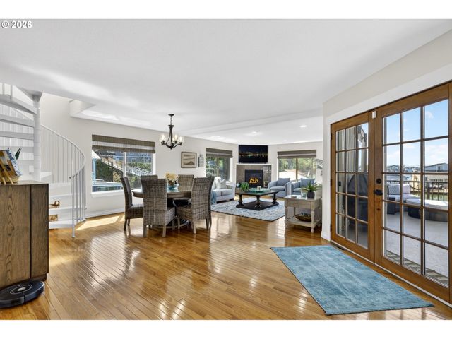 18525 Ne Marine Dr. E3, Portland, OR 97230