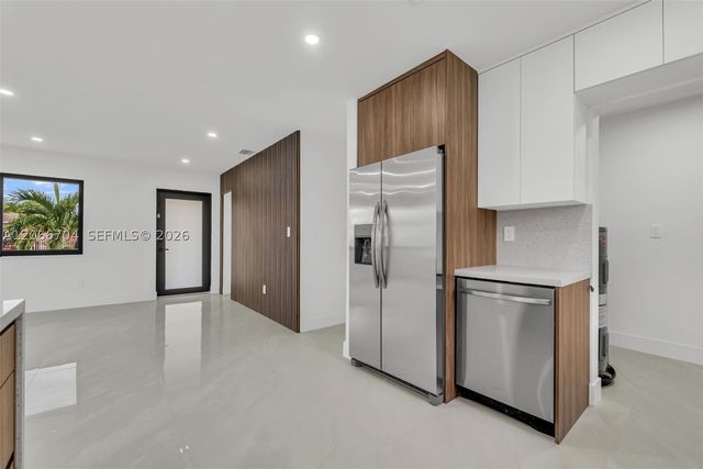 2600 NW 205th St, Miami Gardens, FL 33056