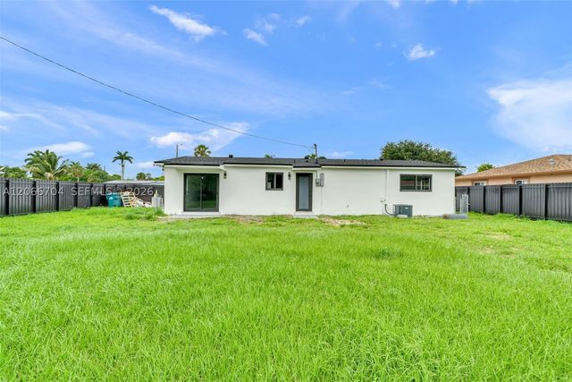 2600 NW 205th St, Miami Gardens, FL 33056