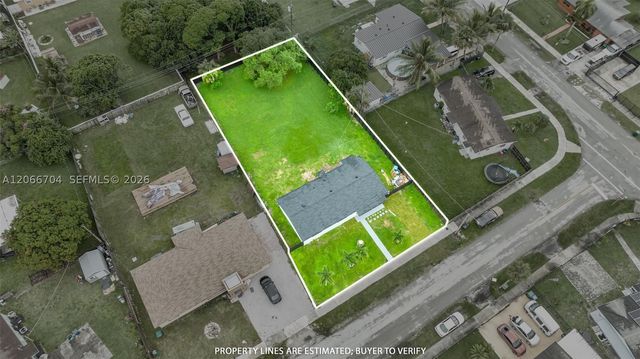 2600 NW 205th St, Miami Gardens, FL 33056