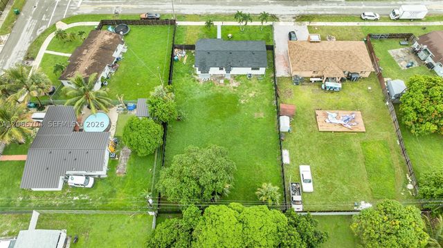 2600 NW 205th St, Miami Gardens, FL 33056