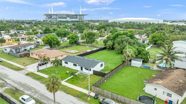 2600 NW 205th St, Miami Gardens, FL 33056