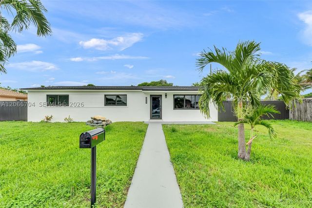 2600 NW 205th St, Miami Gardens, FL 33056