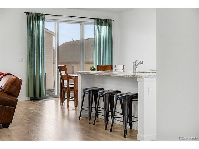 121 S Vandriver Way, Aurora, CO 80018