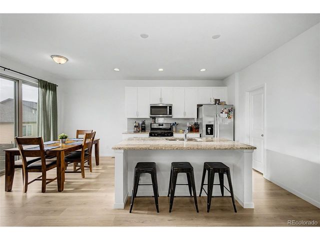 121 S Vandriver Way, Aurora, CO 80018