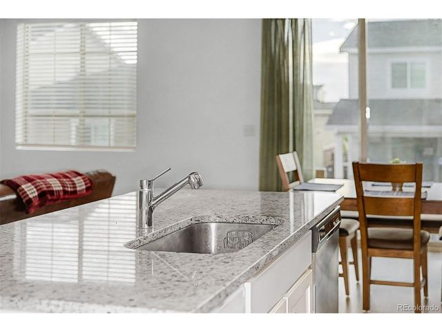 121 S Vandriver Way, Aurora, CO 80018