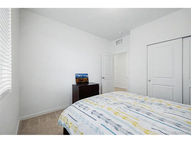 121 S Vandriver Way, Aurora, CO 80018