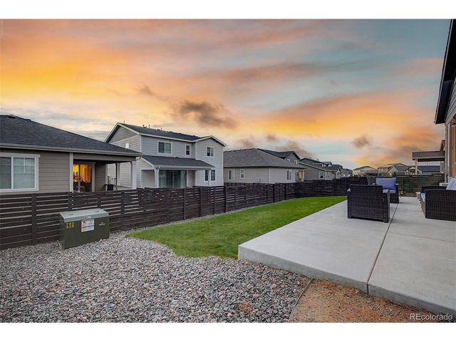 121 S Vandriver Way, Aurora, CO 80018