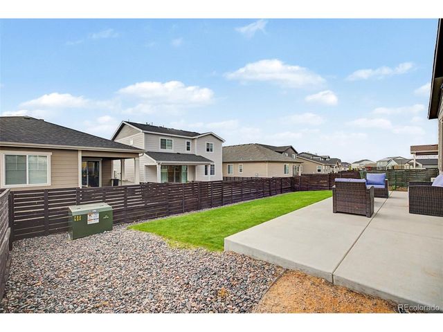 121 S Vandriver Way, Aurora, CO 80018