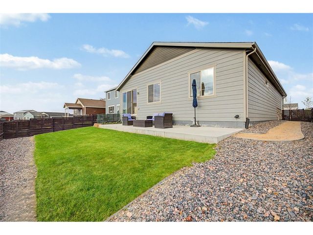 121 S Vandriver Way, Aurora, CO 80018