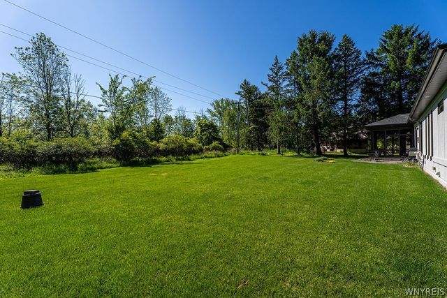 5085 Willowbrook W Drive, Clarence, NY 14031