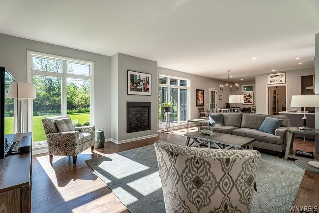 5085 Willowbrook W Drive, Clarence, NY 14031