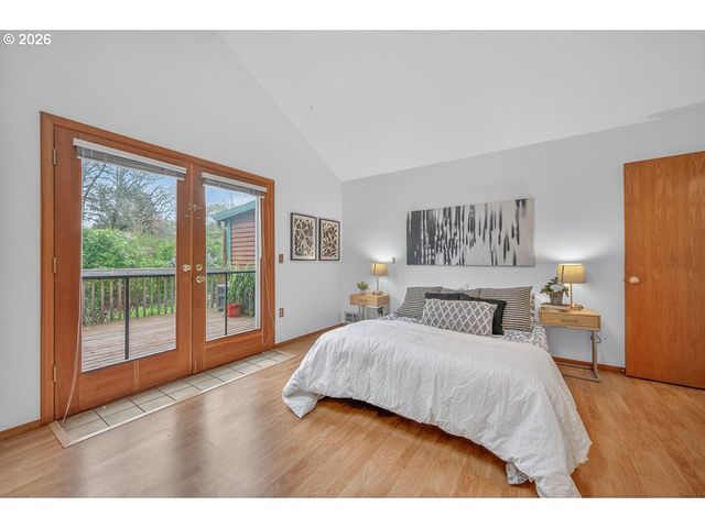 16062 Sw BRIDLE HILLS Dr, Beaverton, OR 97007