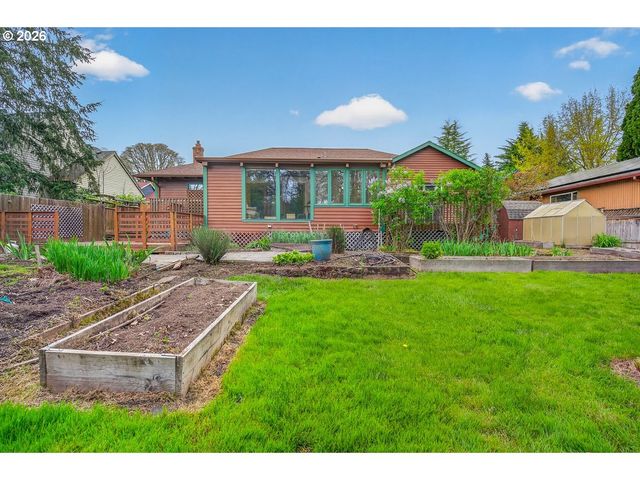 16062 Sw BRIDLE HILLS Dr, Beaverton, OR 97007