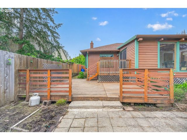 16062 Sw BRIDLE HILLS Dr, Beaverton, OR 97007