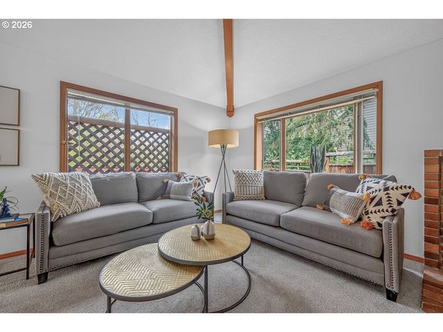 16062 Sw BRIDLE HILLS Dr, Beaverton, OR 97007