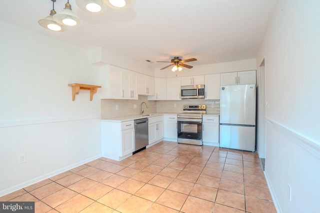 41 TENNYSON DR, Plainsboro, NJ 08536