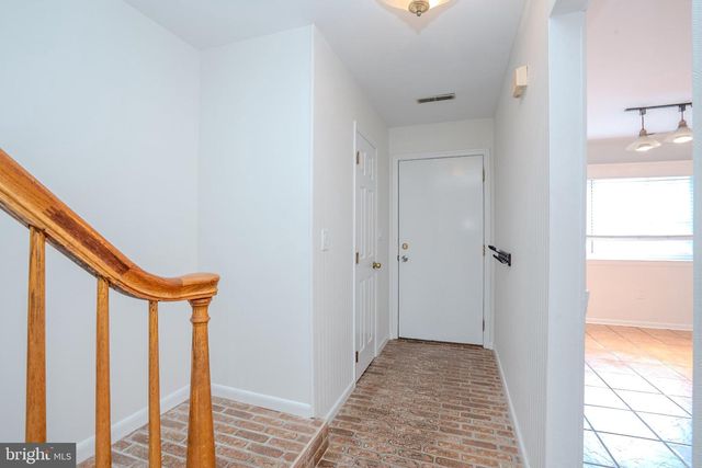 41 TENNYSON DR, Plainsboro, NJ 08536