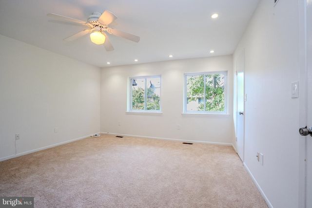41 TENNYSON DR, Plainsboro, NJ 08536