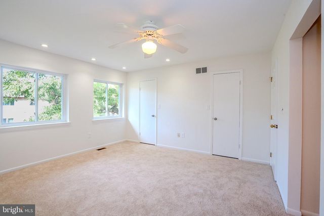 41 TENNYSON DR, Plainsboro, NJ 08536