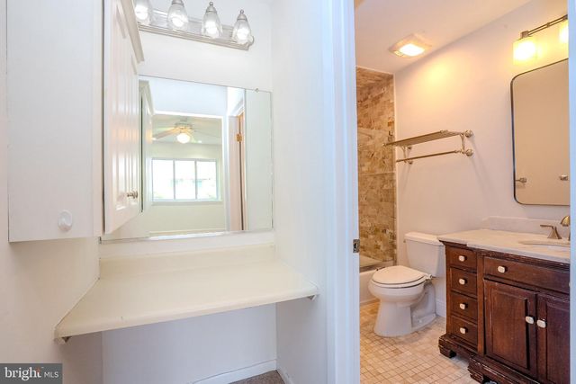 41 TENNYSON DR, Plainsboro, NJ 08536