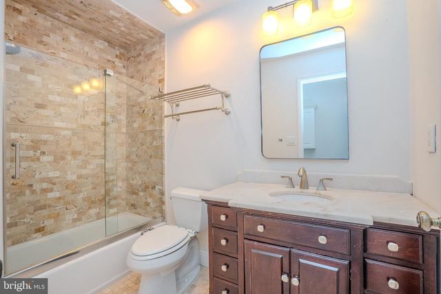 41 TENNYSON DR, Plainsboro, NJ 08536