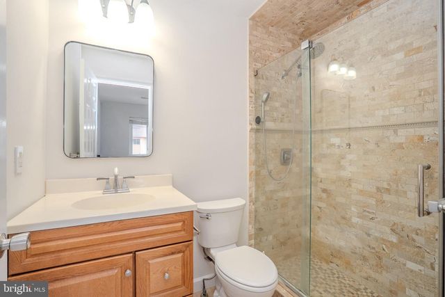 41 TENNYSON DR, Plainsboro, NJ 08536